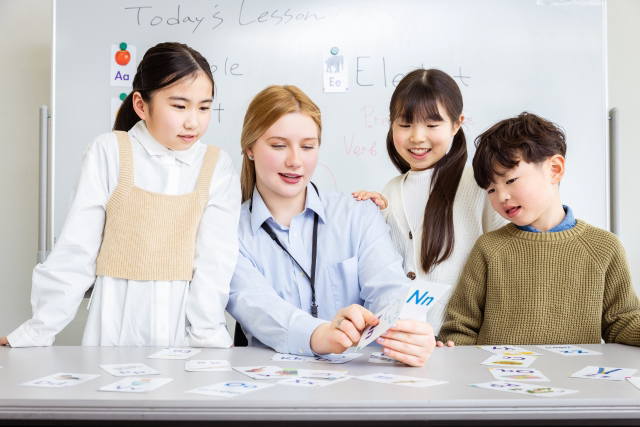 就労に関する在留資格をイメージしたビジネスシーン
